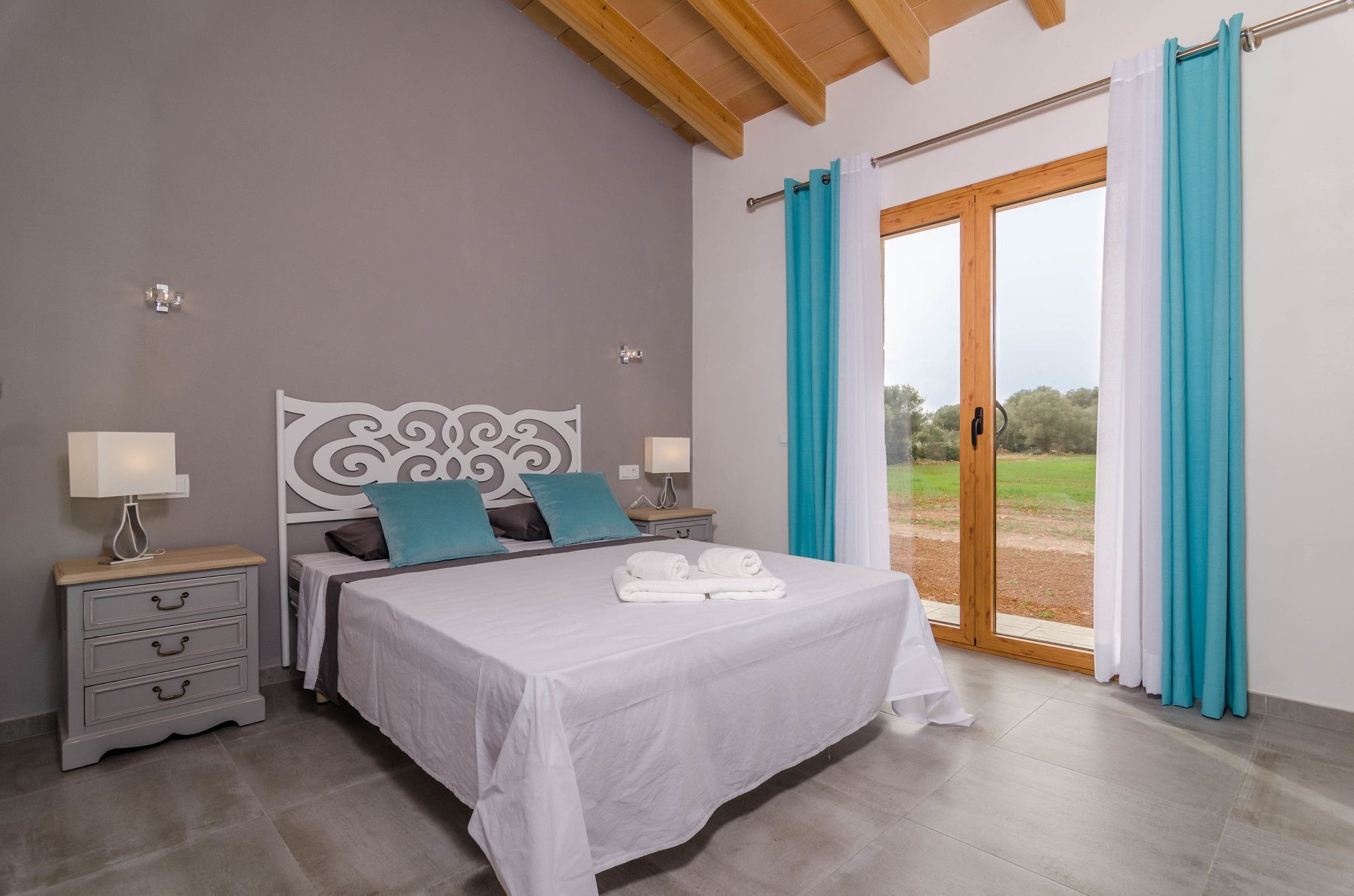 Pleta Comuna Hotel 4*
